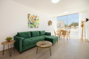Orange Volcano Apartment, free access to the Fariones Sports Center